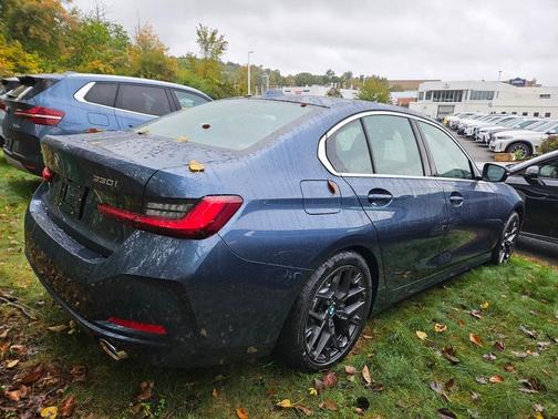 2025 BMW 330 i xDrive