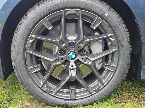 2025 BMW 330 i xDrive