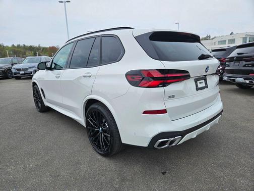 Alpine White 2026 BMW X5 M60i