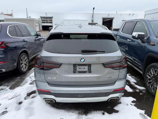 2023 BMW X3 xDrive30i