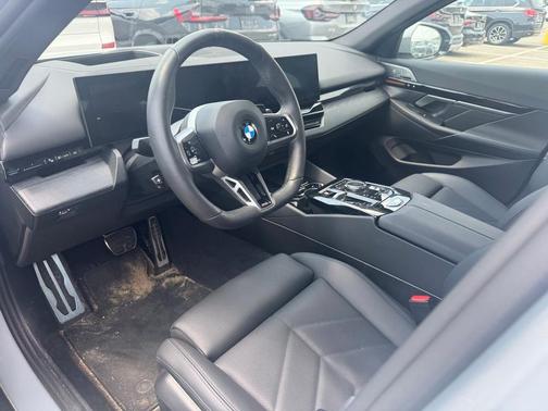 2024 BMW 530 i xDrive