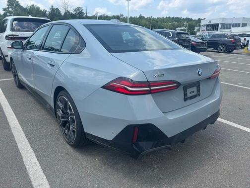 2024 BMW 530 i xDrive