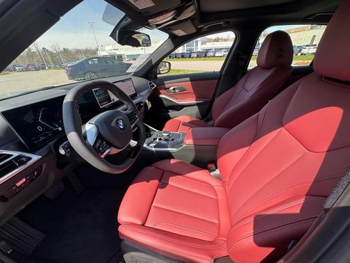 2025 BMW 330 i xDrive