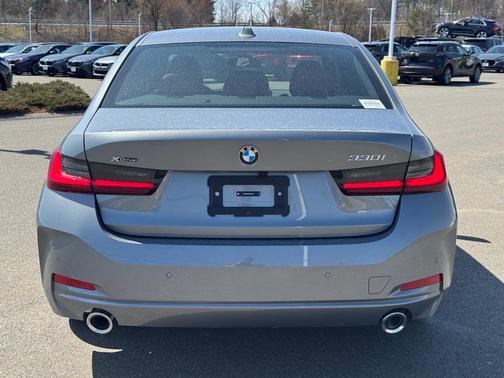 2025 BMW 330 i xDrive