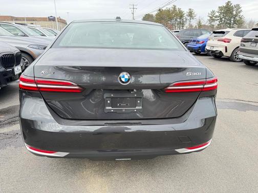 2026 BMW 530 i xDrive