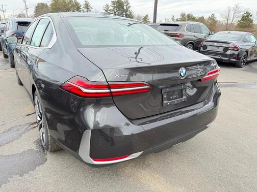 2026 BMW 530 i xDrive