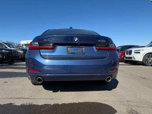 2023 BMW 330 i xDrive