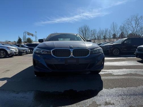 2023 BMW 330 i xDrive