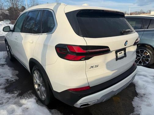2025 BMW X5 xDrive40i