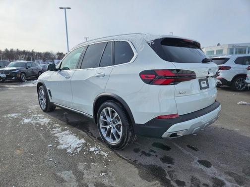 2025 BMW X5 xDrive40i