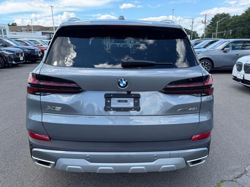 Gray Metallic 2026 BMW X5 xDrive40i