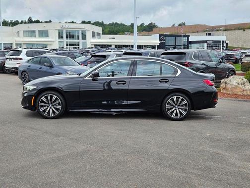 Black Sapphire Metallic 2025 BMW 330 i xDrive