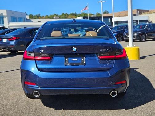 2023 BMW 330 i xDrive