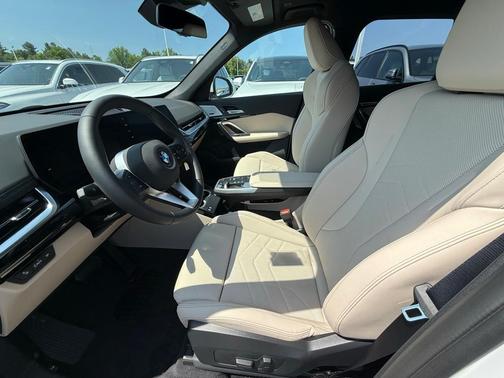 2025 BMW X1 xDrive28i