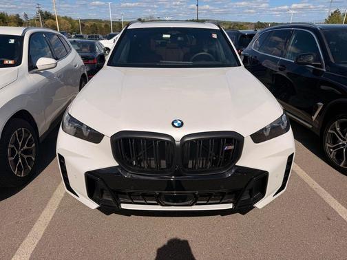 Mineral White Metallic 2026 BMW X5 M60i
