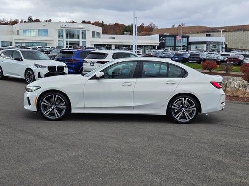 2023 BMW 330 i xDrive