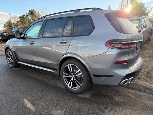 2026 BMW X7 M60i