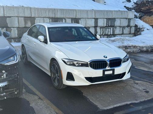 2023 BMW 330 i xDrive