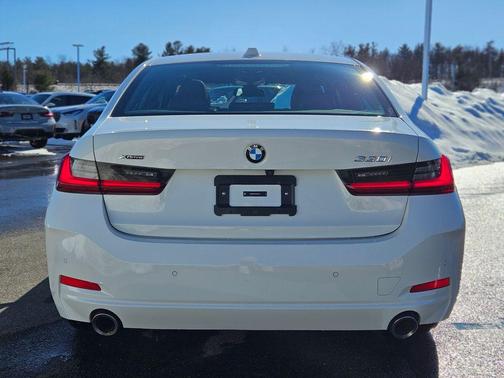 2023 BMW 330 i xDrive