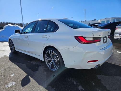 2023 BMW 330 i xDrive