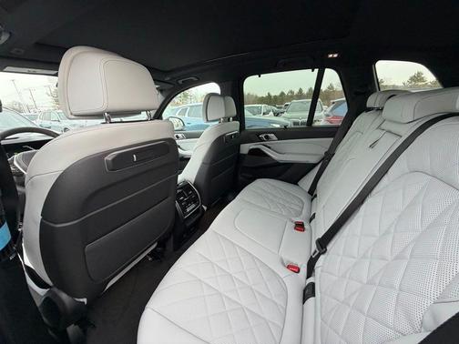 Gray Metallic 2026 BMW X5 xDrive40i