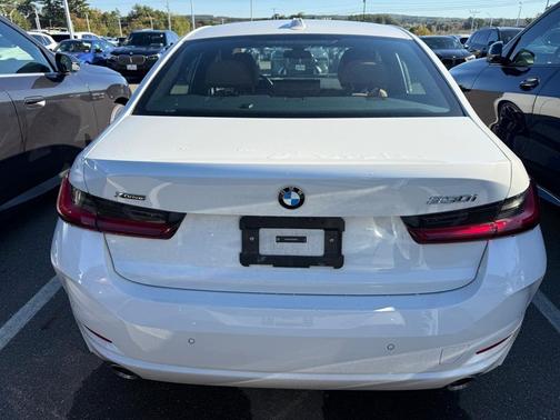 2025 BMW 330 i xDrive