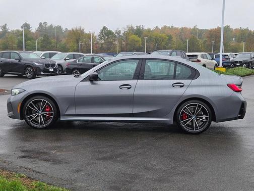 2023 BMW 330 i xDrive