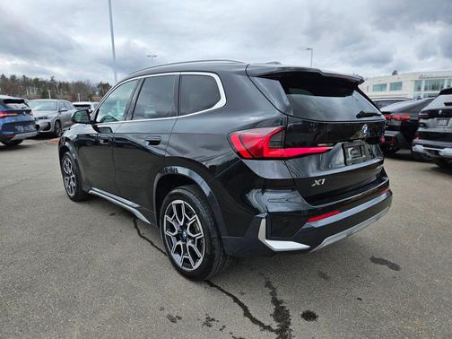 Black Sapphire Metallic 2024 BMW X1 xDrive28i