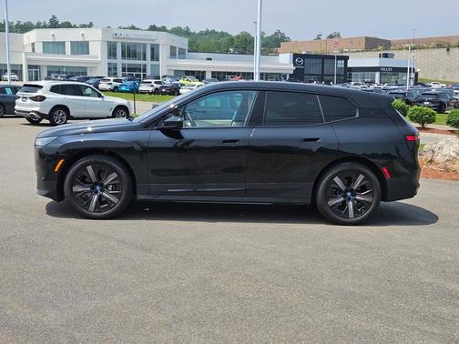 2025 BMW iX xDrive50
