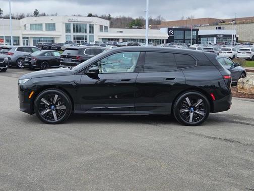2025 BMW iX xDrive50