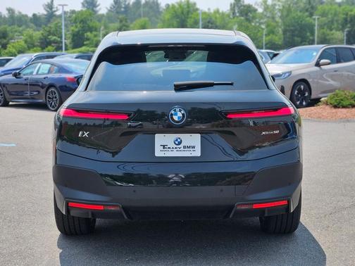 2025 BMW iX xDrive50
