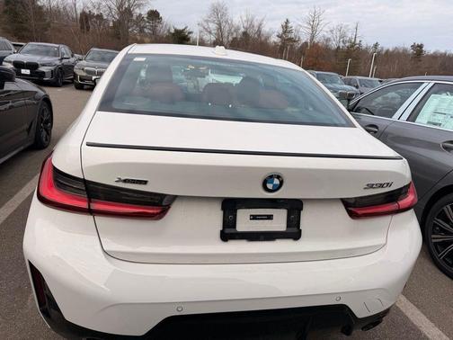 Alpine White 2025 BMW 330 i xDrive