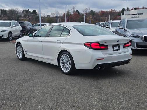 2022 BMW 530 i xDrive