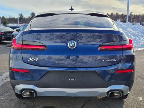 2025 BMW X4 xDrive30i