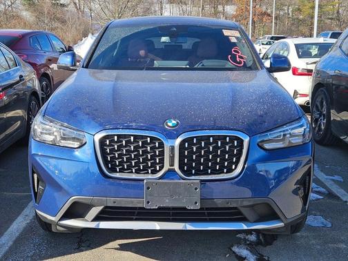 2025 BMW X4 xDrive30i