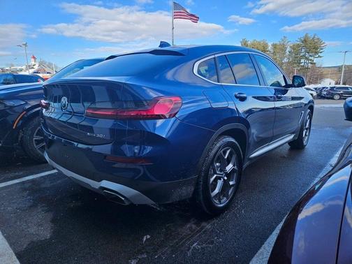 2025 BMW X4 xDrive30i