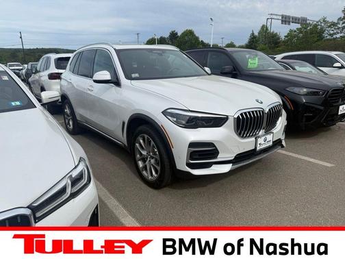 Mineral White Metallic 2023 BMW X5 xDrive40i