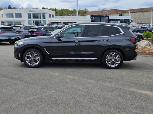 Dark Graphite Metallic 2023 BMW X3 xDrive30i