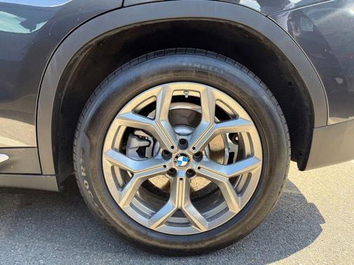 Dark Graphite Metallic 2023 BMW X3 xDrive30i