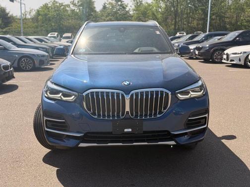 Phytonic Blue Metallic 2022 BMW X5 xDrive40i