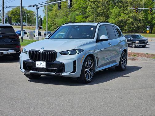 Brooklyn Gray Metallic 2024 BMW X5 PHEV xDrive50e