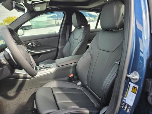 2025 BMW 330 i xDrive