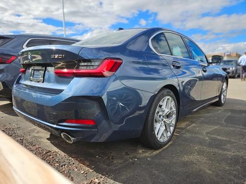 2025 BMW 330 i xDrive