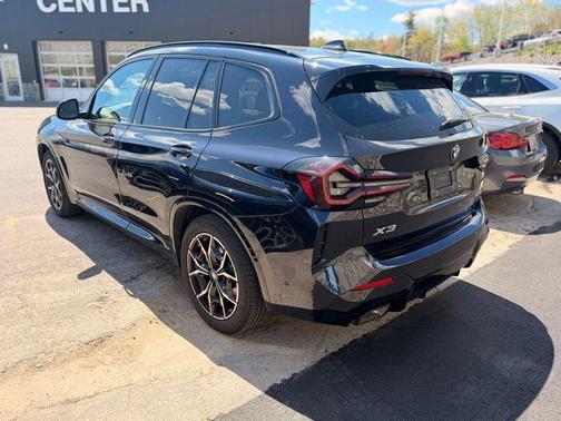 Carbon Black Metallic 2024 BMW X3 xDrive30i