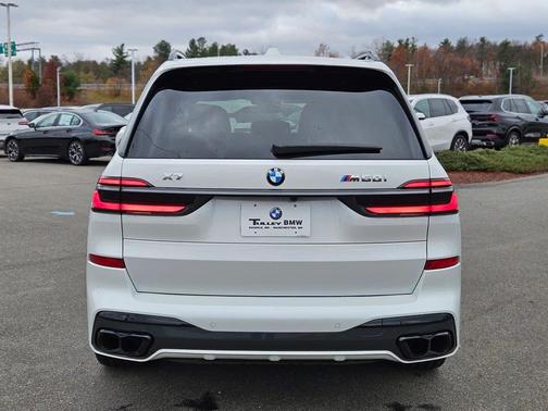 2025 BMW X7 M60i