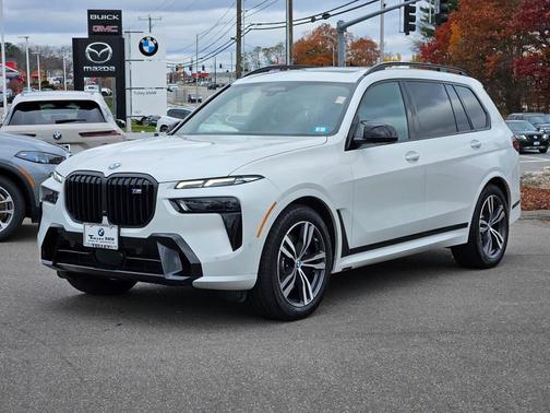 2025 BMW X7 M60i