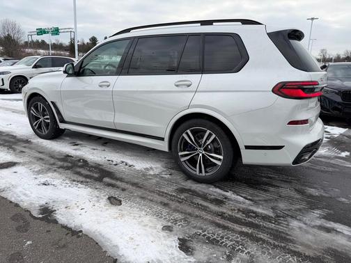 2026 BMW X7 xDrive40i