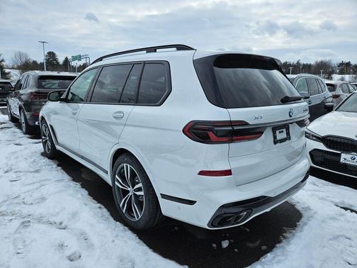 2026 BMW X7 M60i