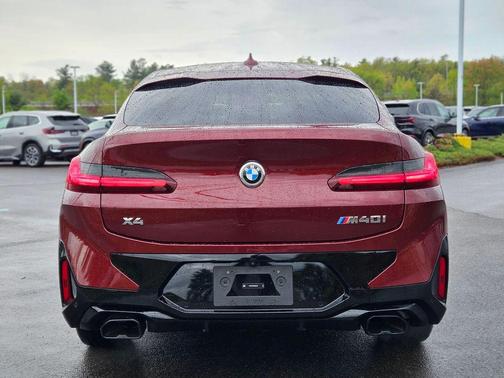 Aventurin Red Metallic 2025 BMW X4 M40i