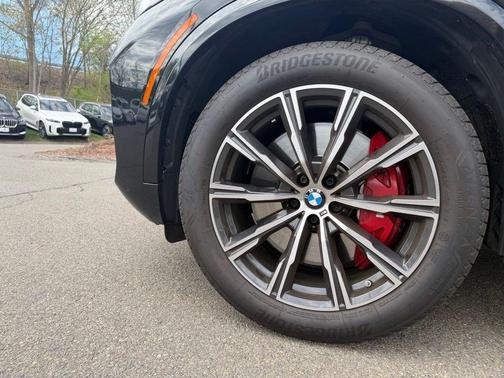 Black Sapphire Metallic 2025 BMW X5 M60i
